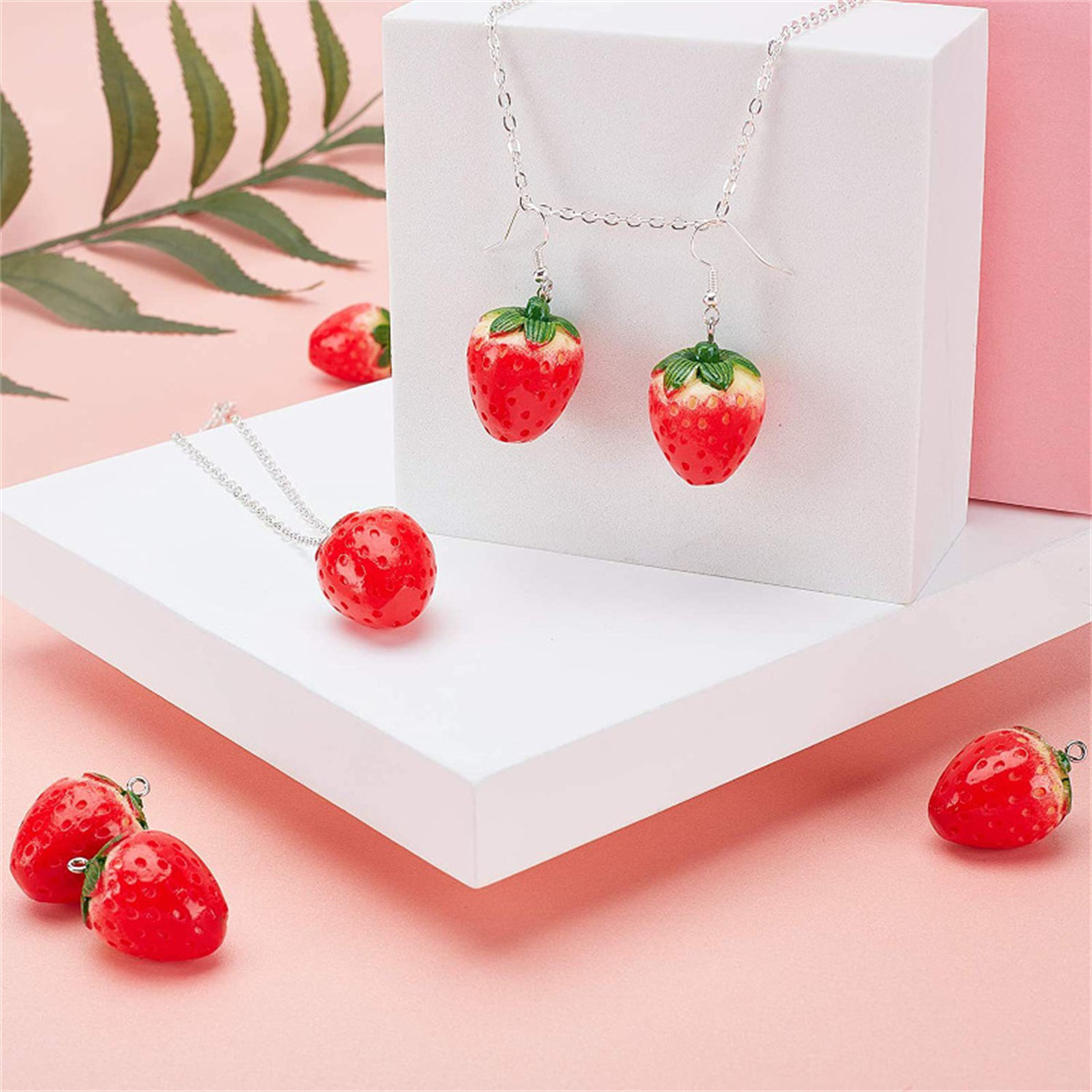 SG04 Cute 5pcs Strawberry Frui - Resin Art Necklace ulasan dan harga